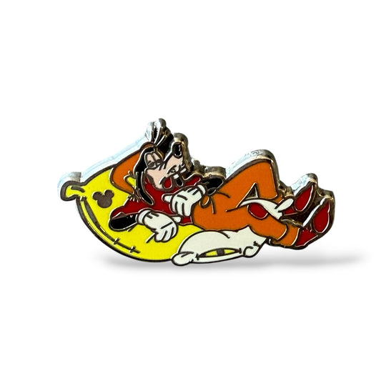 Cast Lanyard Sleeping Characters Goofy Hidden Mickey Pin