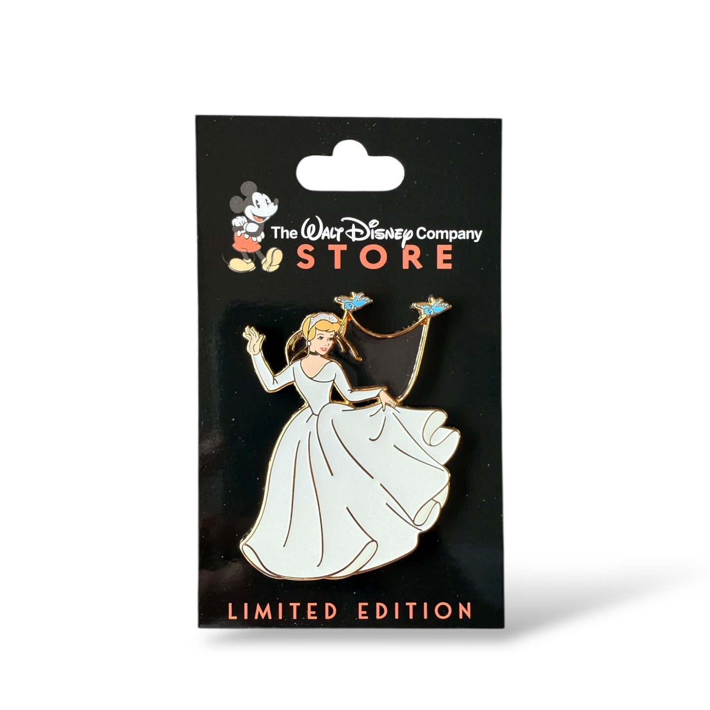 DEC Fairytale Outfits Cinderella Wedding Gown Pin
