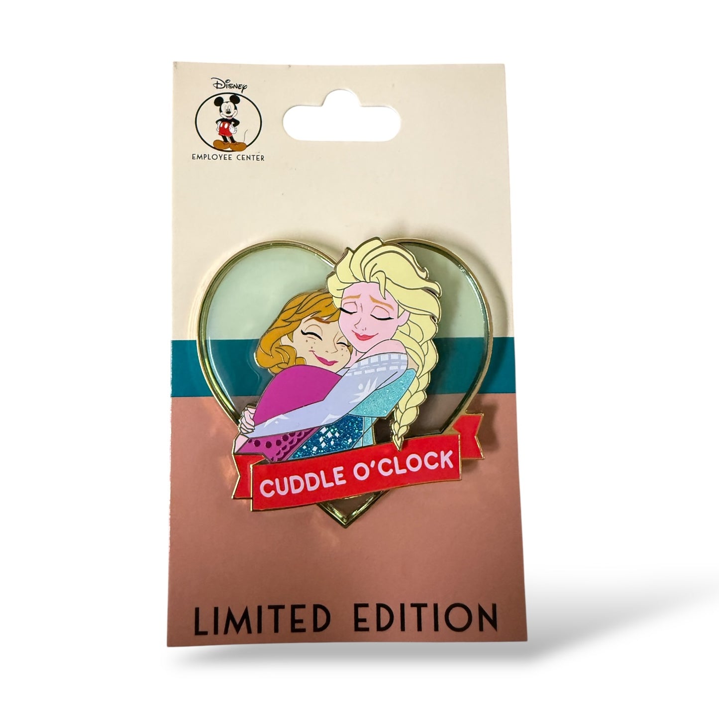 DEC Cuddle O'Clock Elsa and Anna Pin