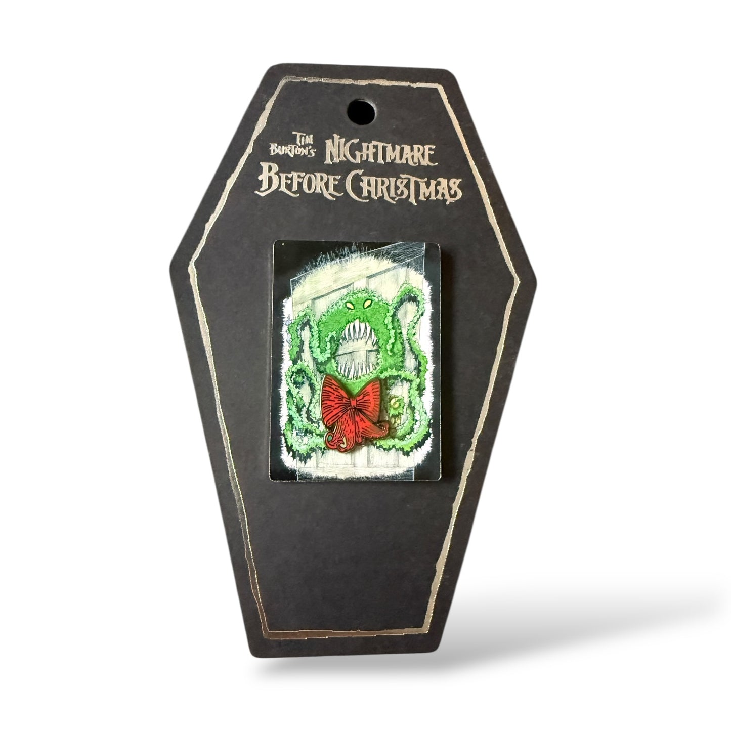 DLR Haunted Mansion Holiday 2001 Stretching Portrait Evil Wreath Pin