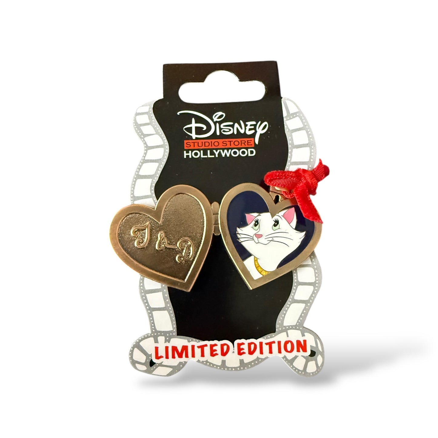 DSSH Disney Love Lockets Series Duchess Pin