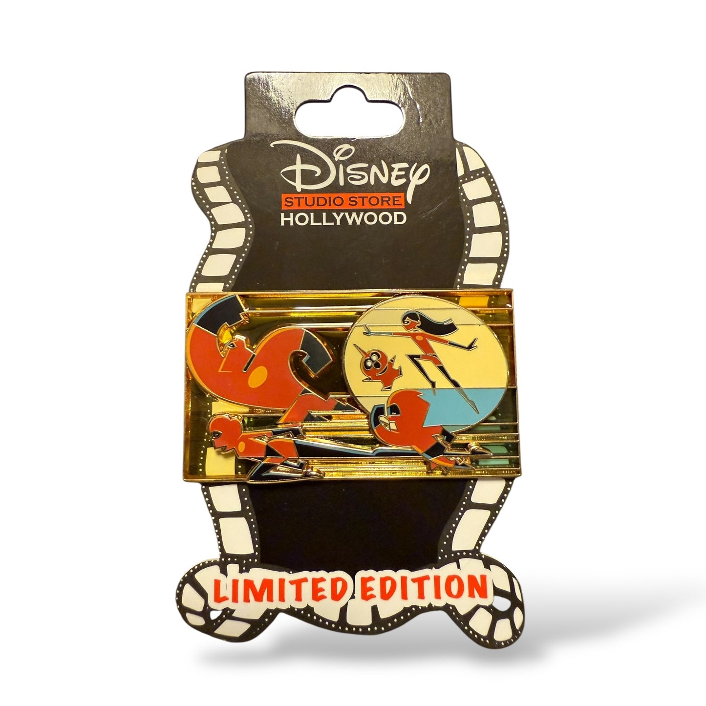 DSSH The Incredibles 2 Family Pin