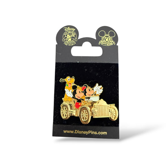DLR Golden Vehicle Collection Mickey and Minnie Horseless Carriage Pin