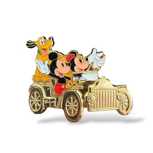 DLR Golden Vehicle Collection Mickey and Minnie Horseless Carriage Pin