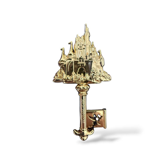 WDW Your Key to the Magic 2012 Passholder Magic Kingdom Key Pin