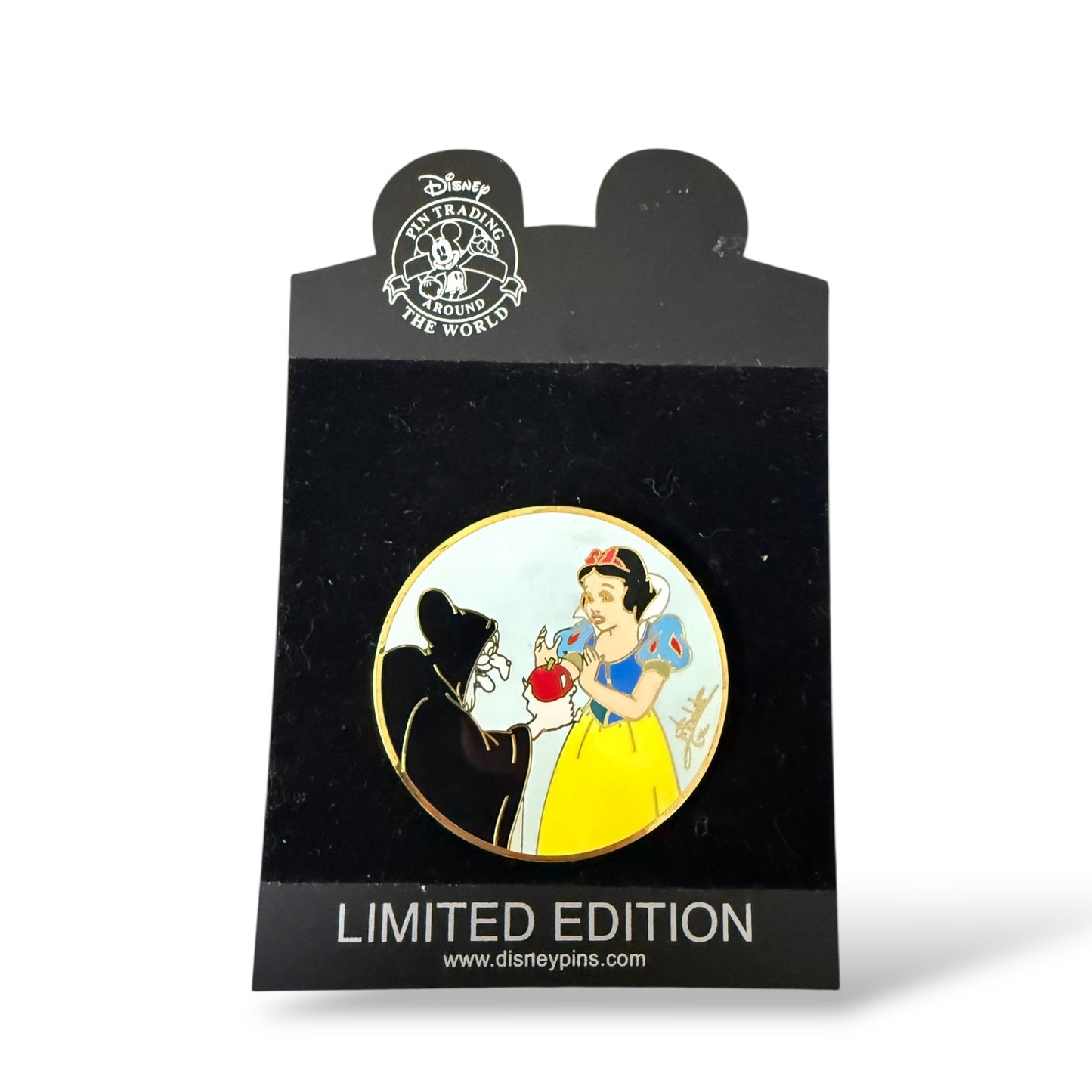 Disney Shopping Gomes Snow White and Old Hag Pin