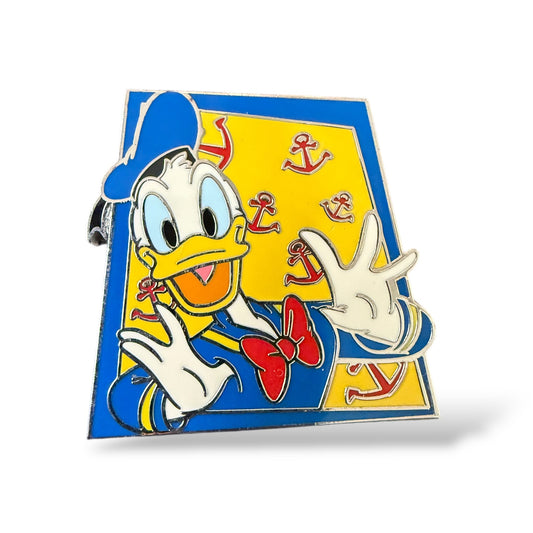 Disney Parks Mickey and Friends Deluxe Starter Donald Pin