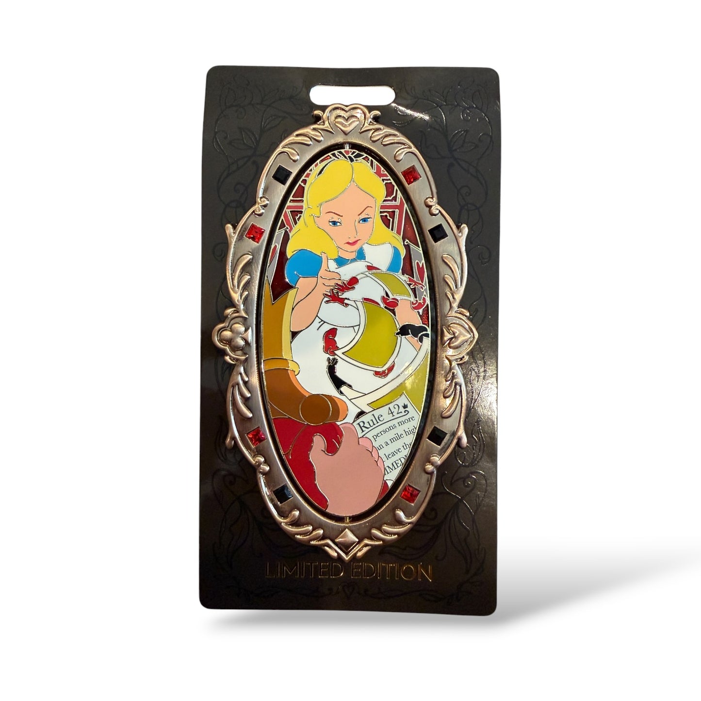 WDI Another Point of View Alice and The Queen of Hearts Spinner Pin