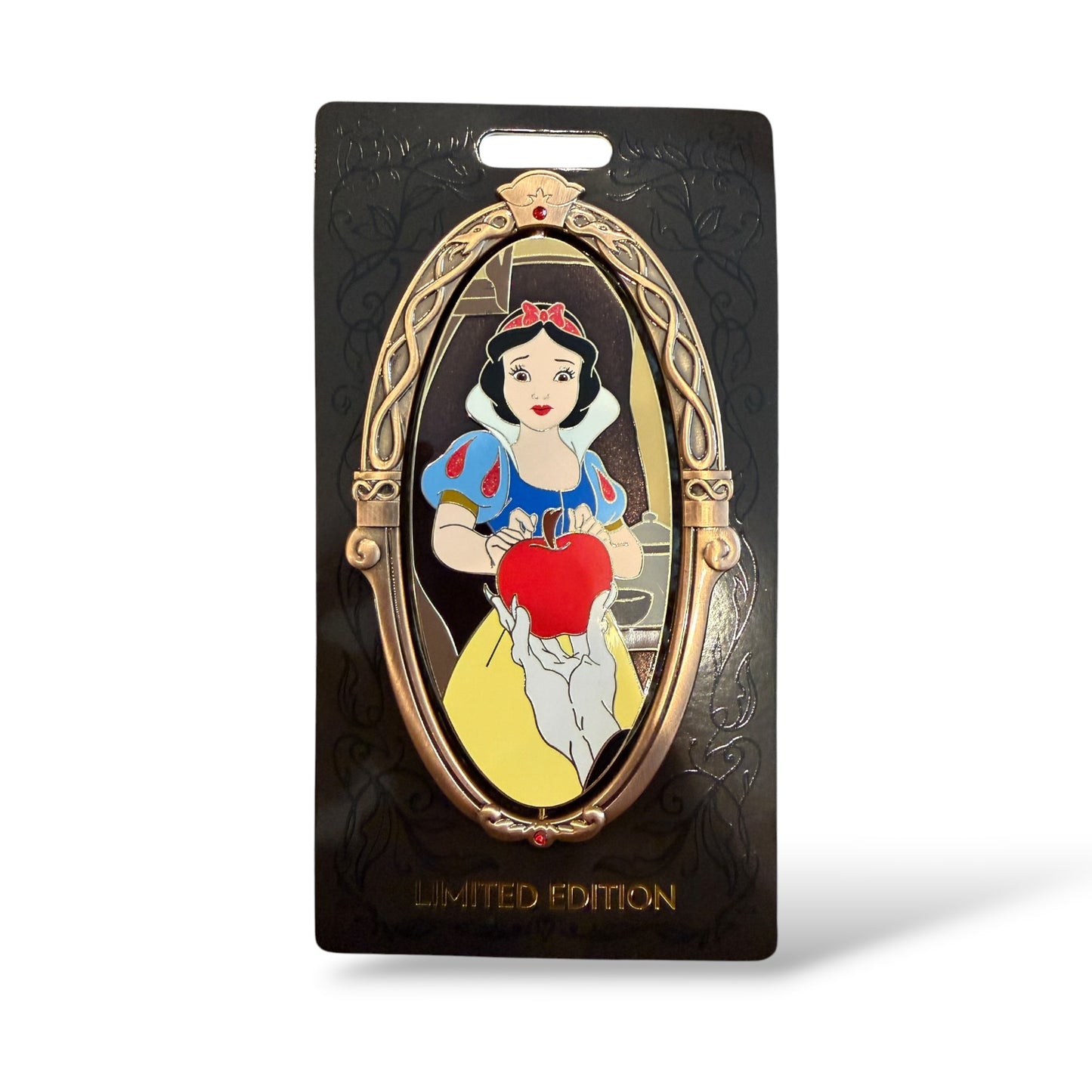 WDI Another Point of View Snow White and The Old Hag Spinner Pin