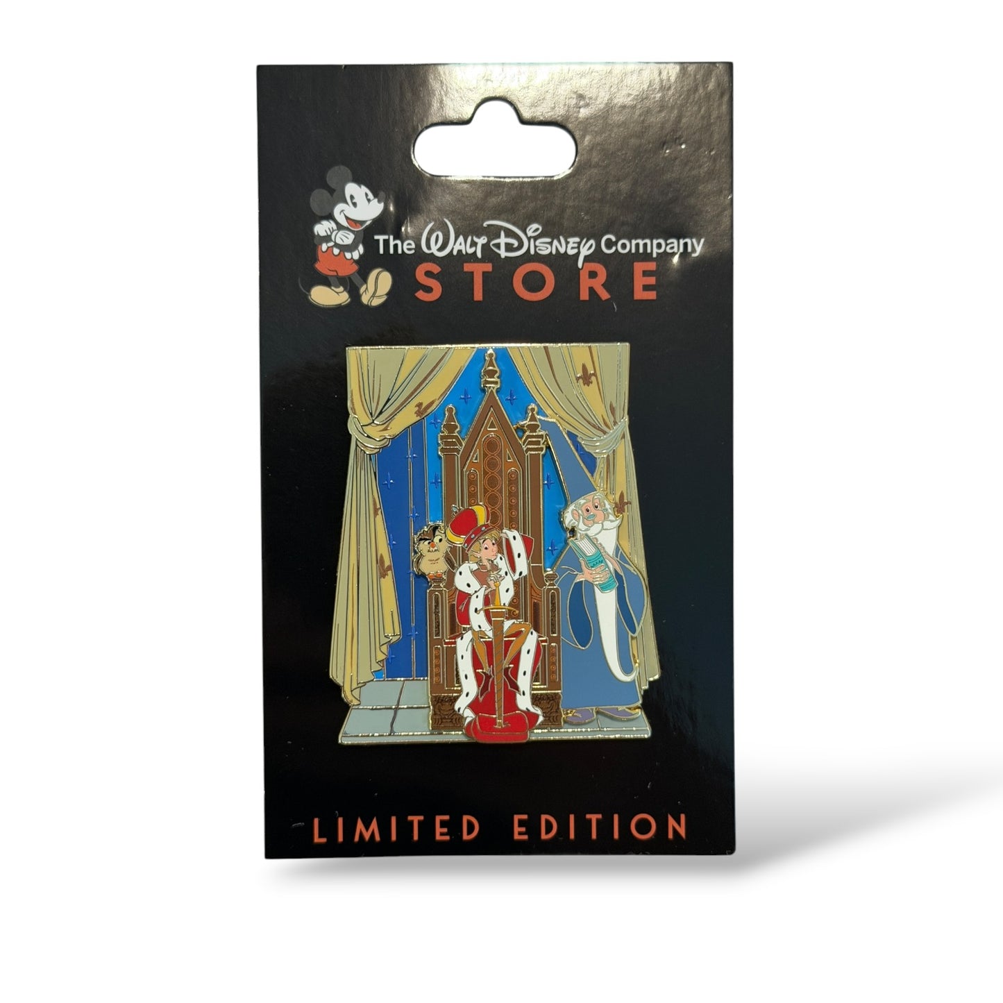 DEC Royal Chambers Sword in The Stone Throne Pin