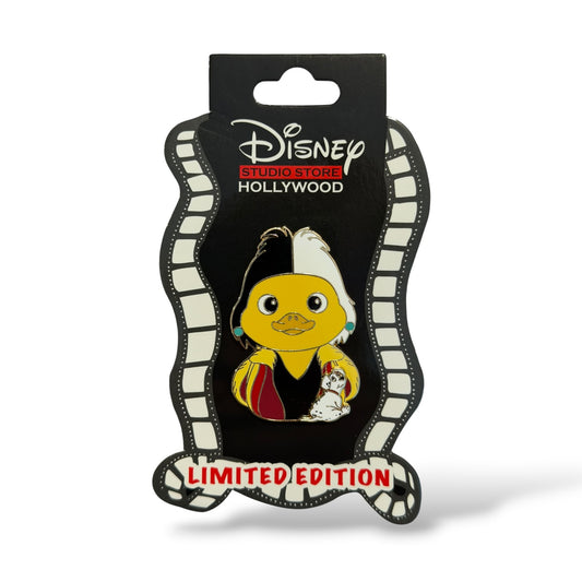 DSSH Disney Ducks Cruella with Puppy Pin