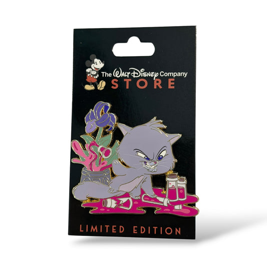 DEC Cat-astrophe Series Yzma Pin