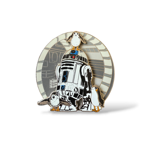 DSSH Star Wars: The Last Jedi R2-D2 and Porgs Pin