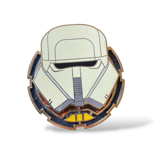 DSSH SOLO: A Star Wars Story Stormtrooper Helmet Pin