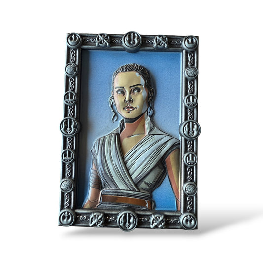 DSSH Star Wars The Rise of Skywalker Rey Pin