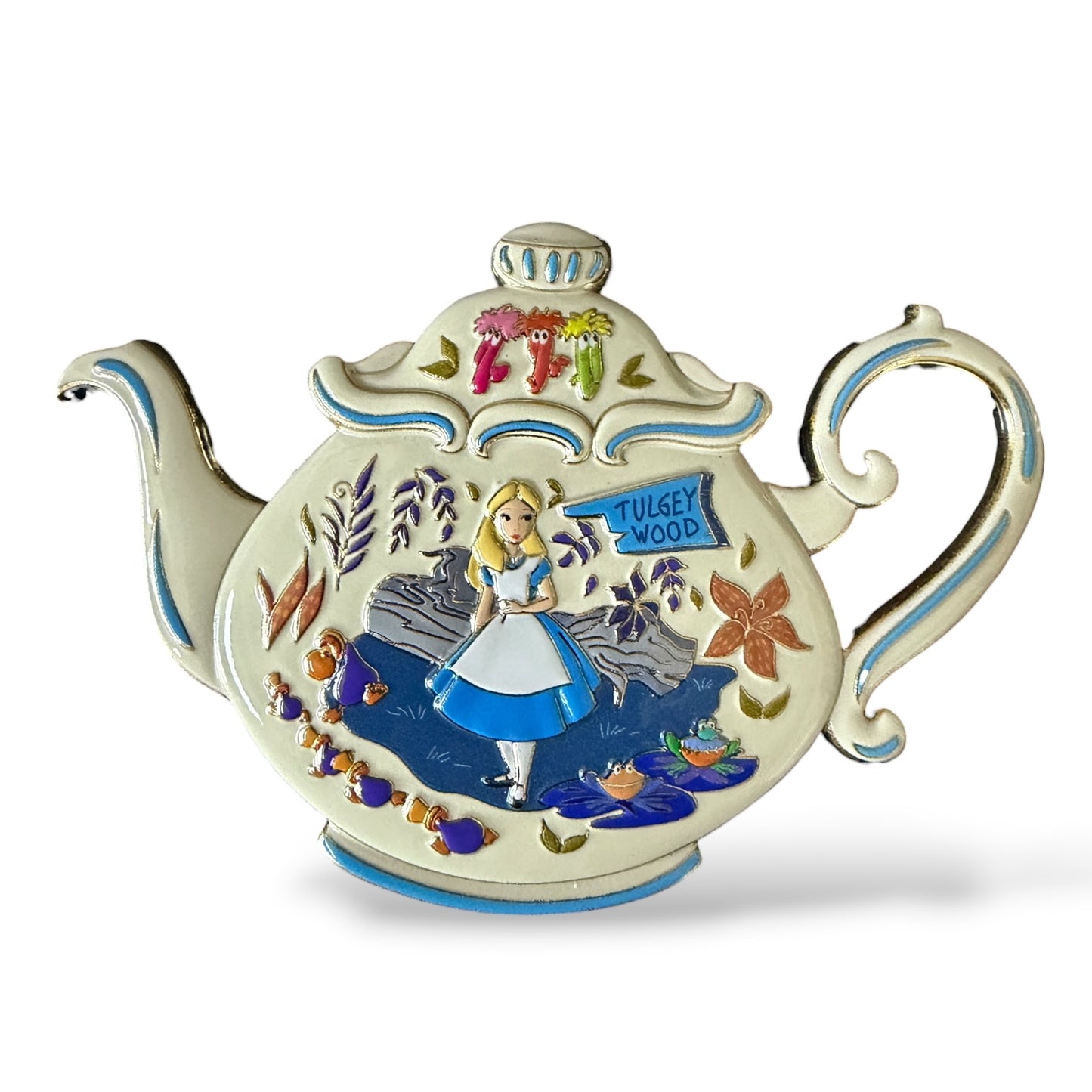 DEC Alice in Wonderland Teapots Alice in Tulgey Wood Pin