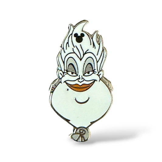 Cast Lanyard Disney Villains Ursula Hidden Mickey Pin
