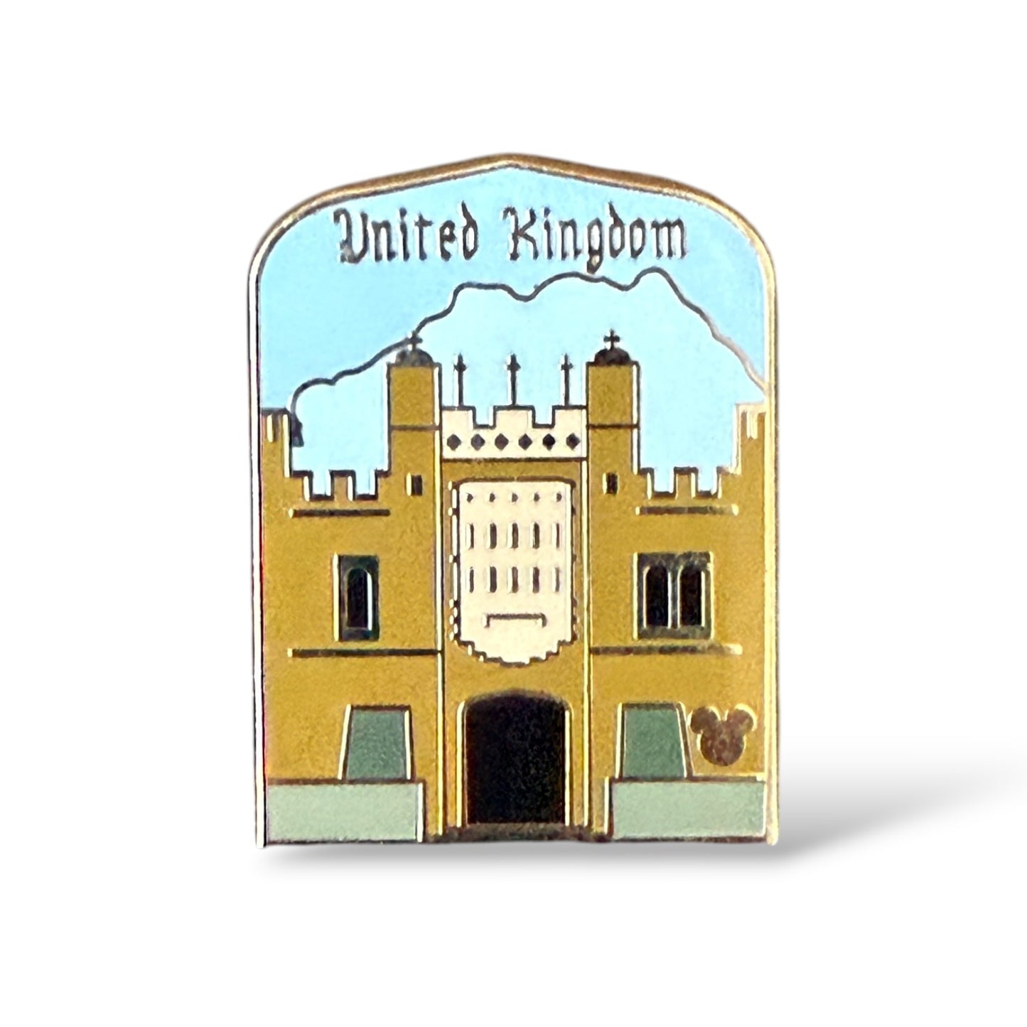 Cast Lanyard United Kingdom Hampton Court Palace Hidden Mickey Pin