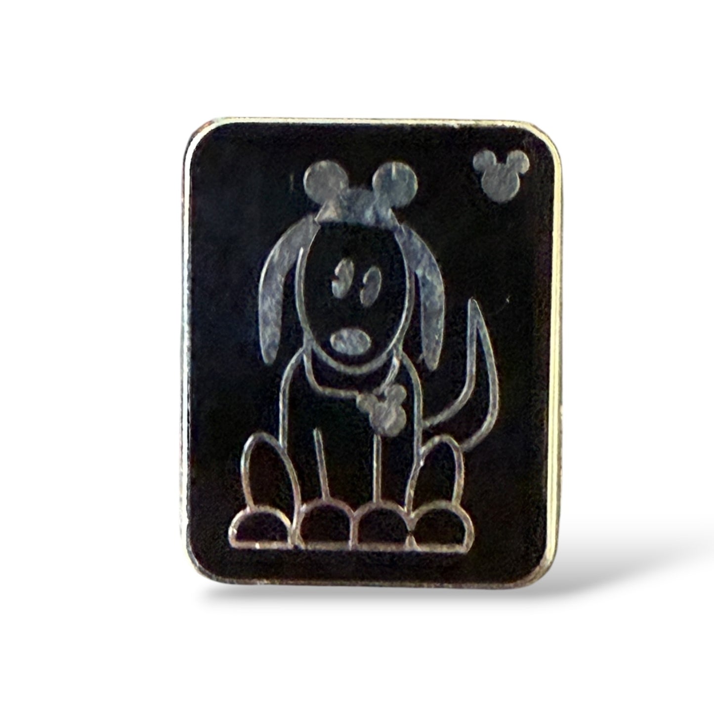 Cast Lanyard Vinyl Decals Dog Hidden Mickey Pin