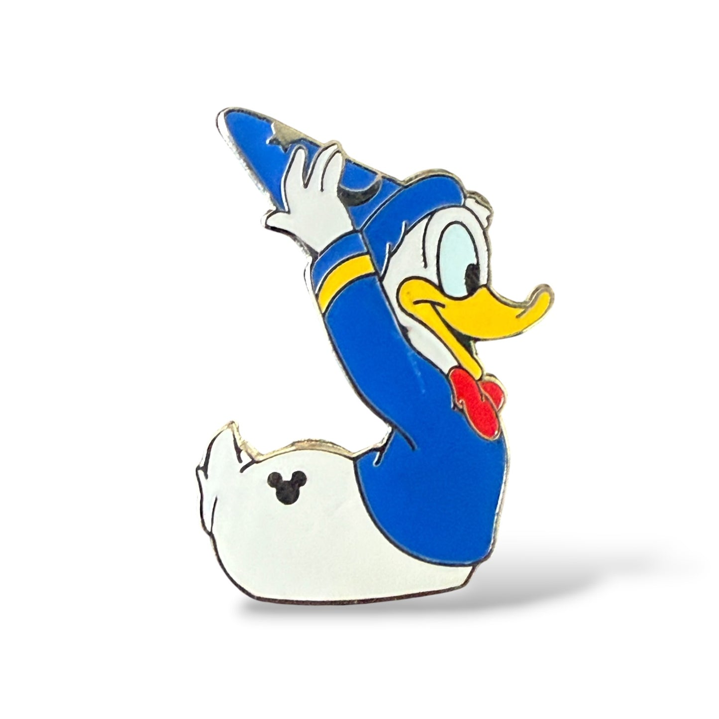 Cast Lanyard Donald Duck Sorcerer Hidden Mickey Pin