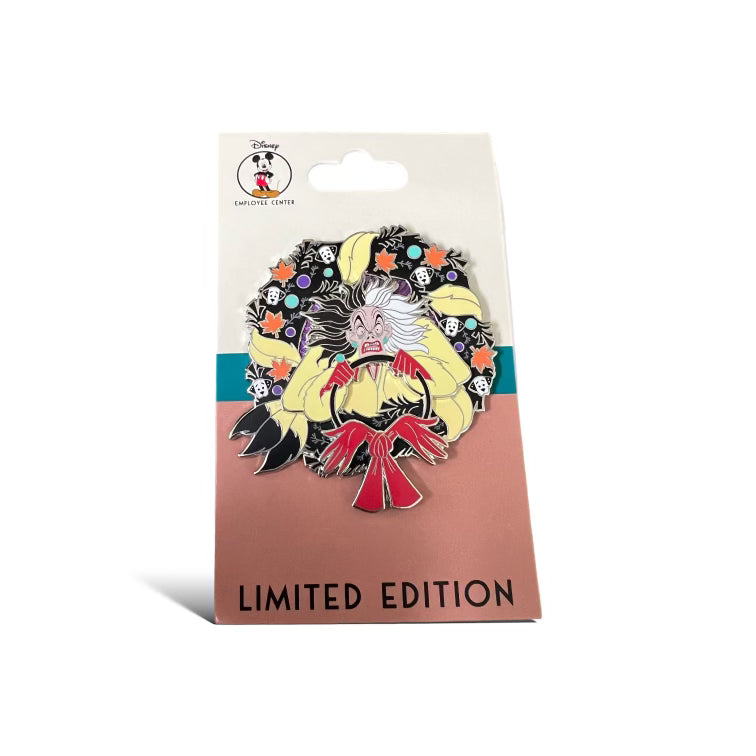 DEC Wreath Cruella Pin