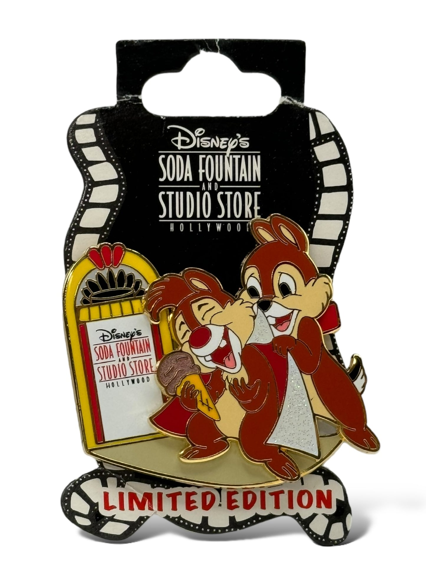 DSSH Jukebox Singing Chip n' Dale Pin