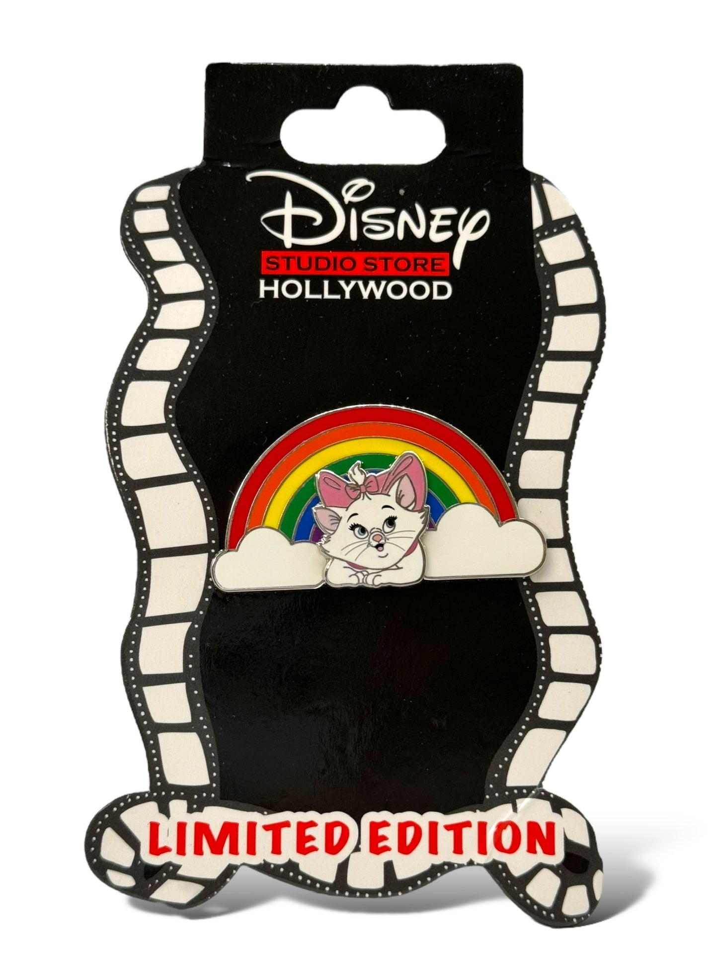 DSSH Character Rainbows Marie Pin