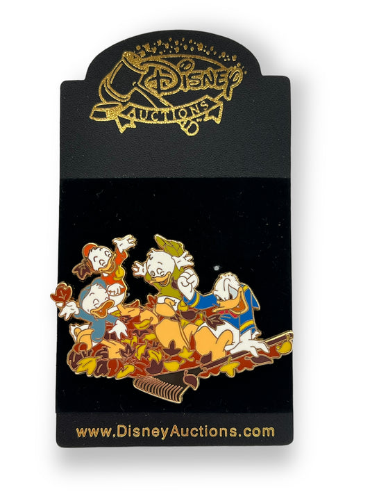 Disney Auctions Fall Donald and Nephews Pin