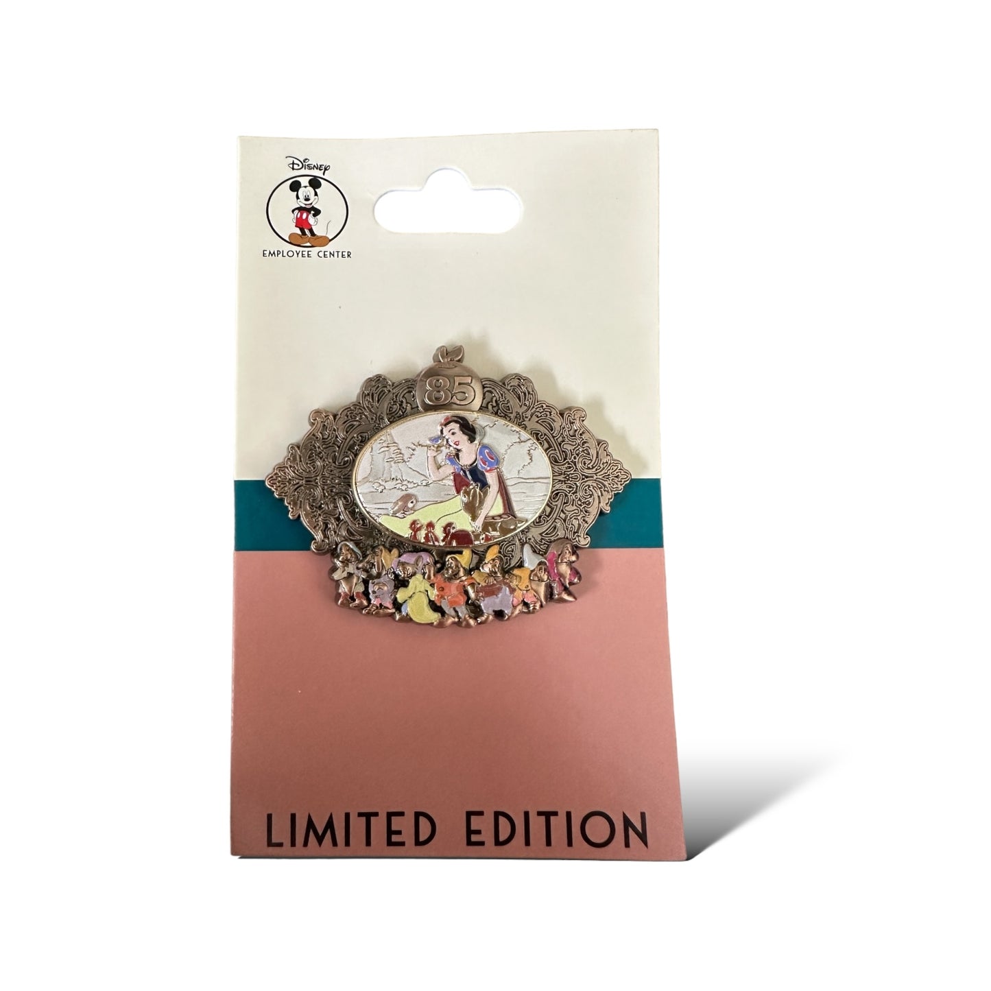 DEC Snow White and The Seven Dwarfs 85th Anniversary Snow White and Woodland Critters Pin