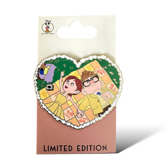 DEC Valentine Heart Couples Carl and Ellie Pin