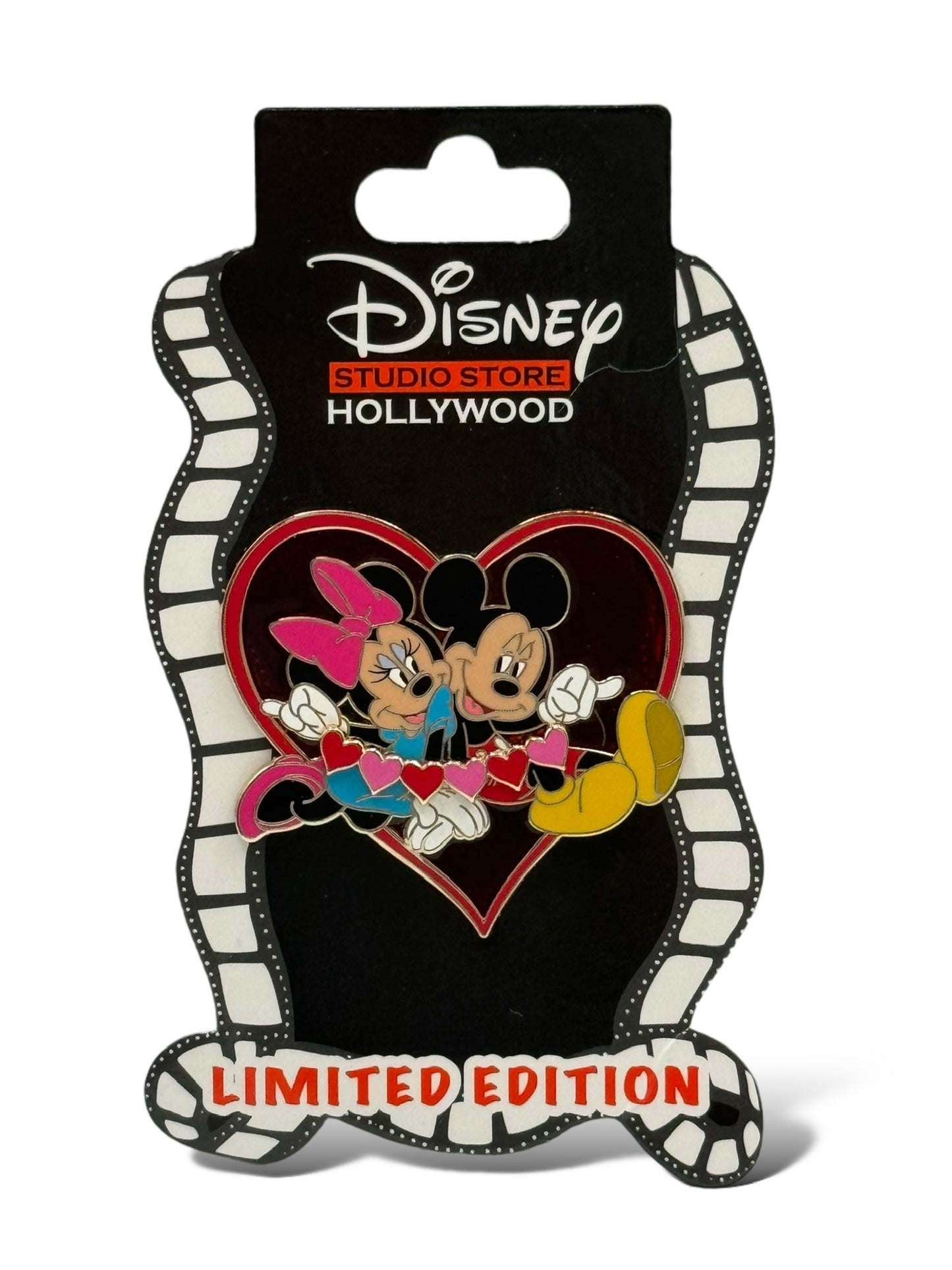 DSSH Love Is In The Air Mickey and Minnie Pin