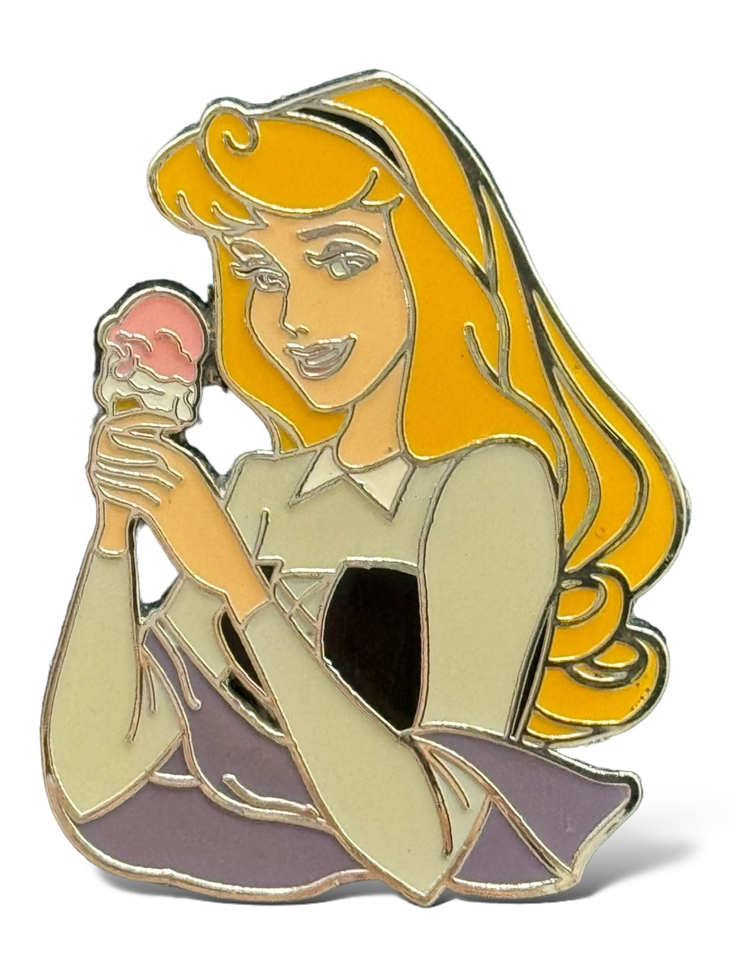 DSSH Pin Trader Delight Briar Rose Pin