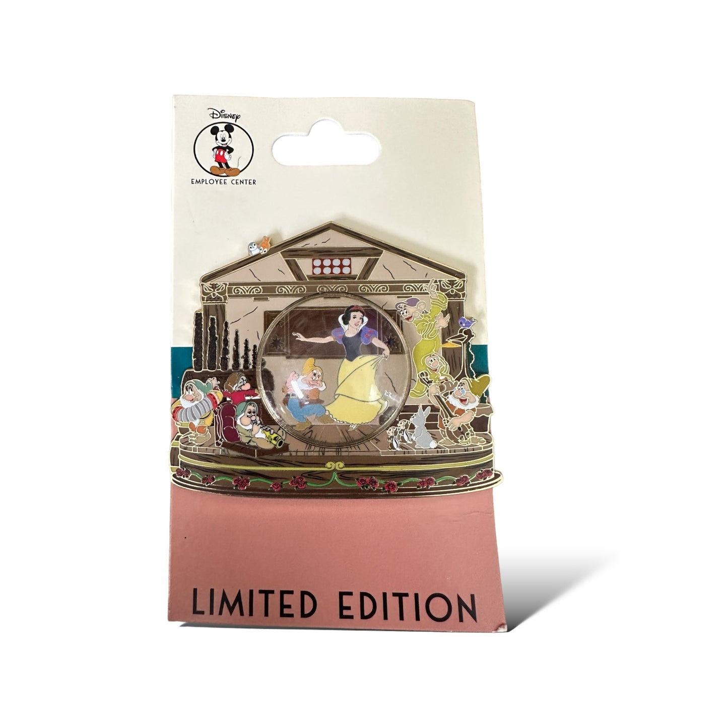 DEC Snow Globe Snow White and The Seven Dwarfs Pin