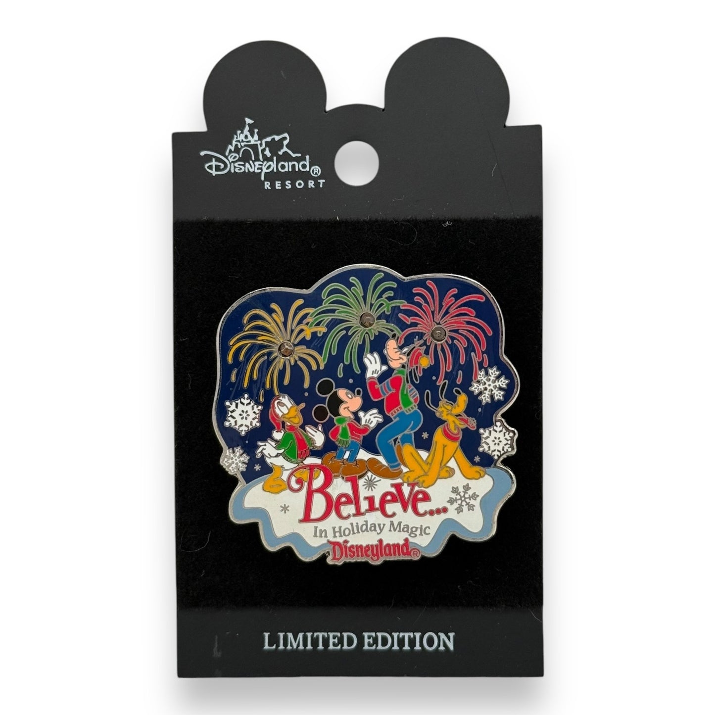 DLR Disneyland Believe in Holiday Magic Light-up Donald, Mickey Goofy, Pluto Pin