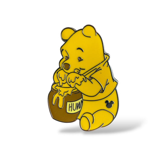 Cast Lanyard Yellow Color Story Pooh Hidden Mickey Pin