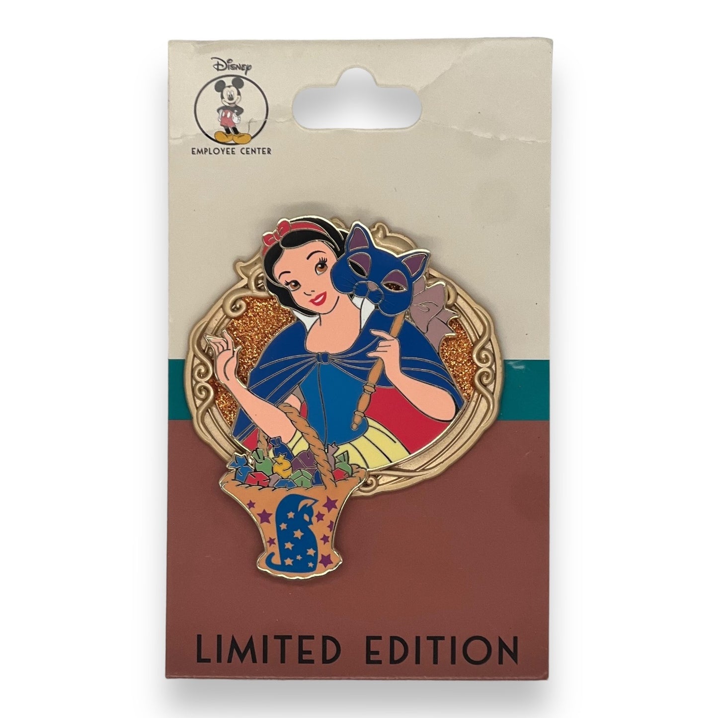 DEC Halloween Masquerade Snow White Pin