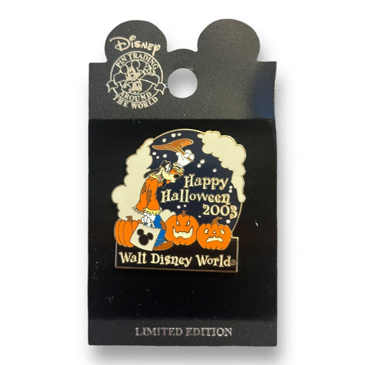 WDW Trick or Treat Halloween 2003 Goofy Scarecrow Costume Pin