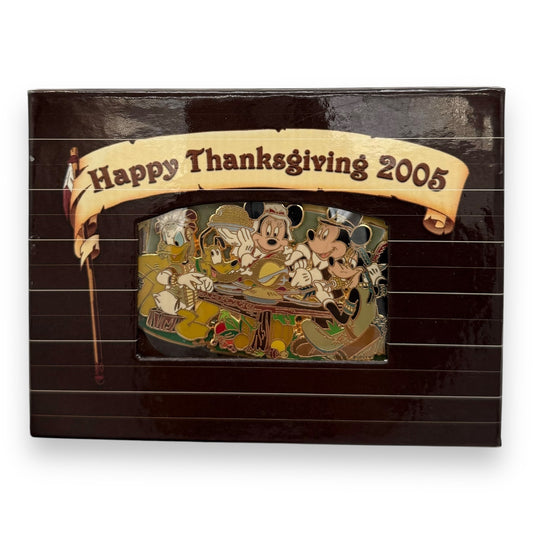 WDW Thanksgiving 2005 Mickey Mouse and Gang Jumbo Pin