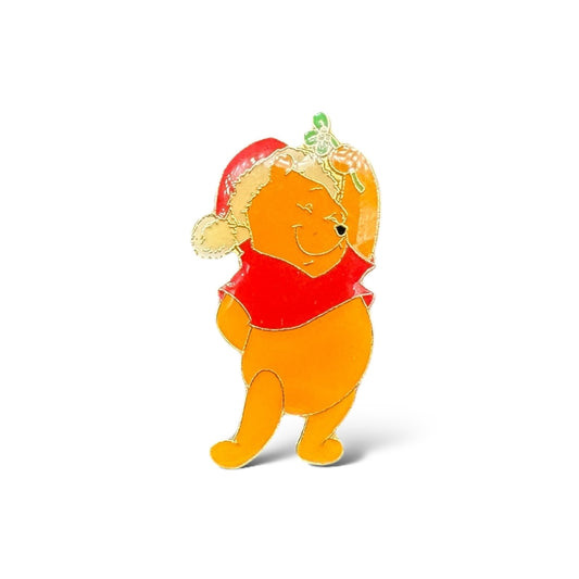 UKDS Winnie the Pooh Holding Mistletoe Pin