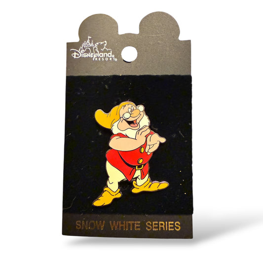 DLR Snow White Series Doc Pin