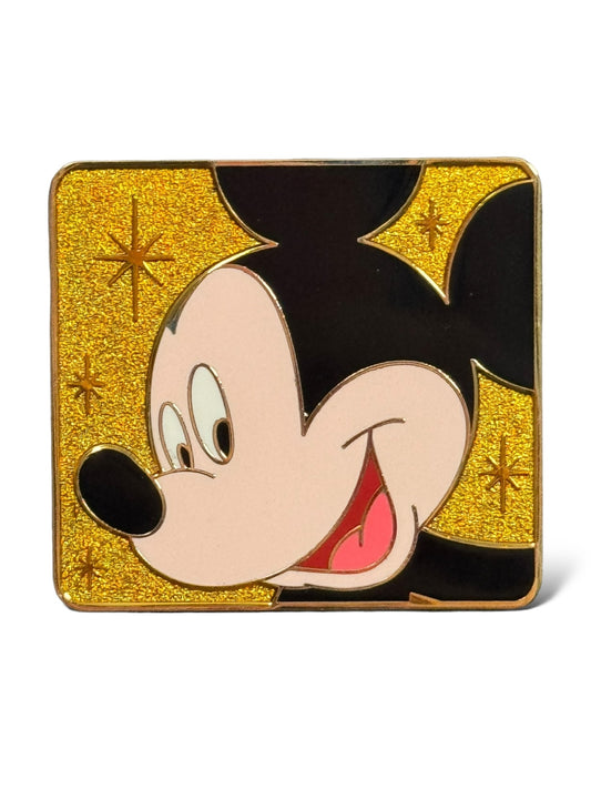 UKDS Cast Lanyard Gift Box Mickey Pin