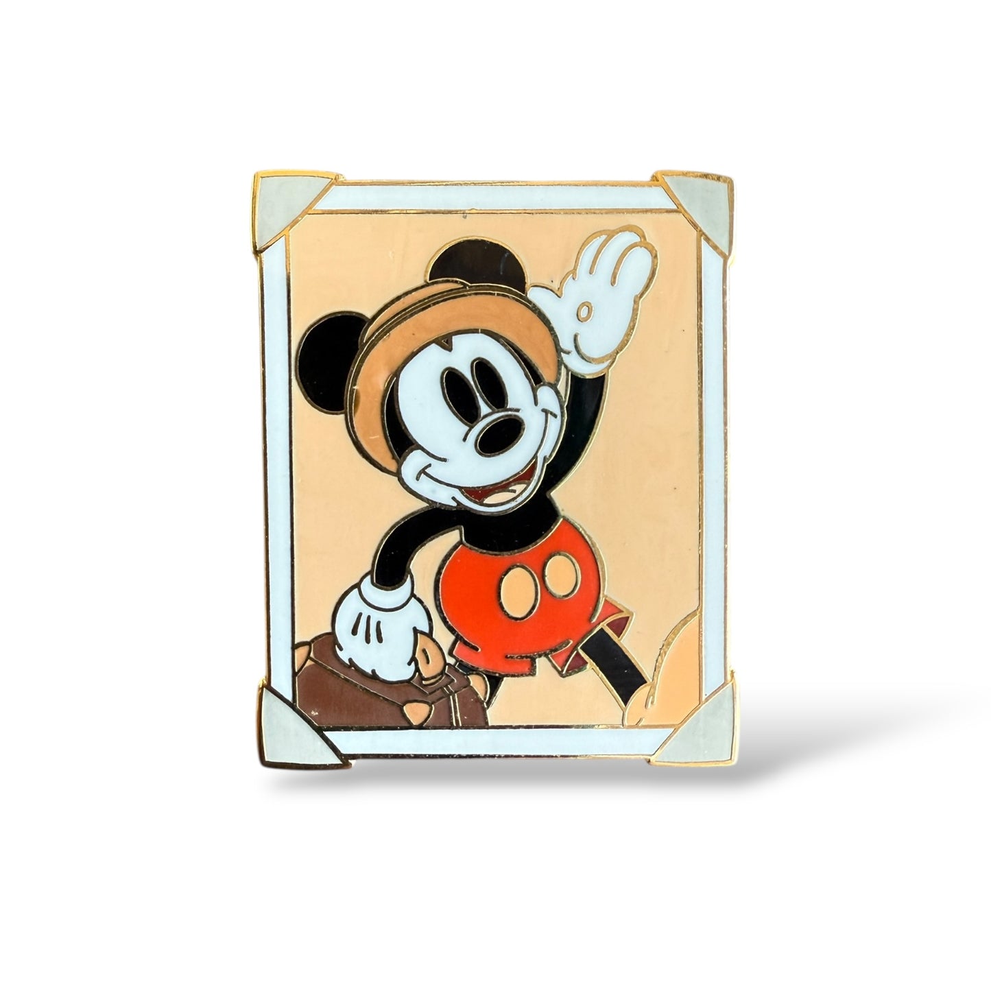 Disney Parks Disneyana Convention 2001 Mickey Waving Pin