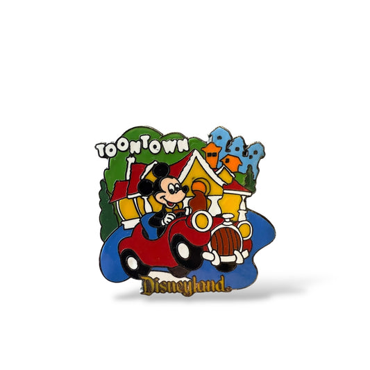 DLR 1998 Attractions Mickey's Toontown House Pin