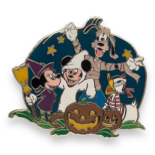 JDS Mickey & Friends Costumes Halloween Pin