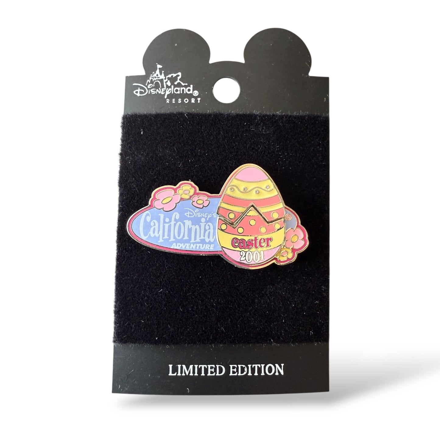 DCA Mickey in Egg Easter 2001 Pin
