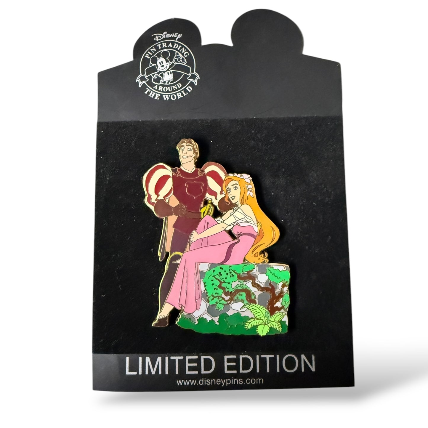Disney Shopping Giselle and Prince Edward Enchanted Jumbo Pin