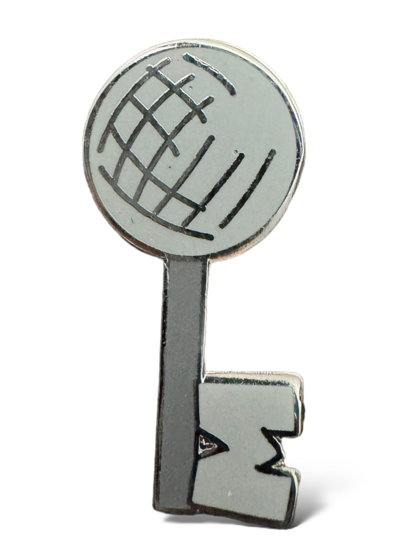 WDW Tiny Kingdom Mystery Epcot Key Pin