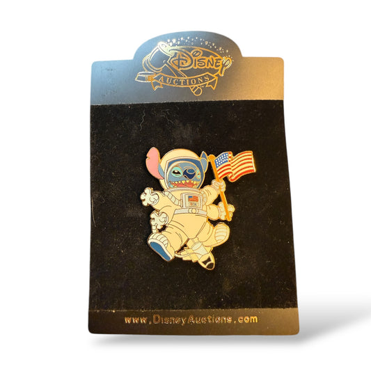 Disney Auctions Labor Day 2006 Stitch Astronaut Pin