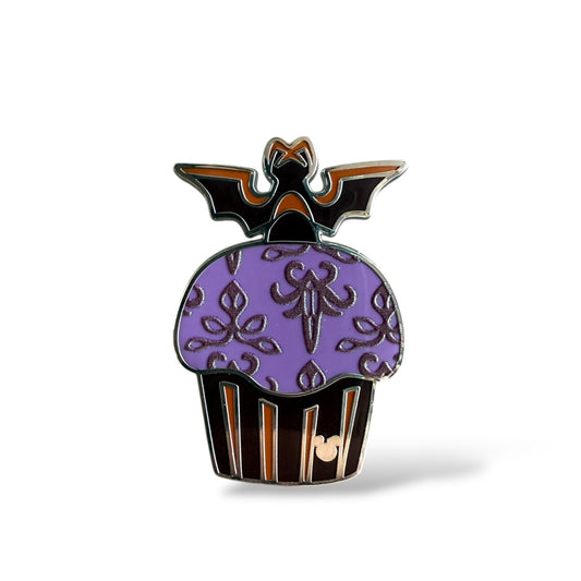 Cast Lanyard Cupcake Treats Haunted Mansion Chaser Hidden Mickey Pin