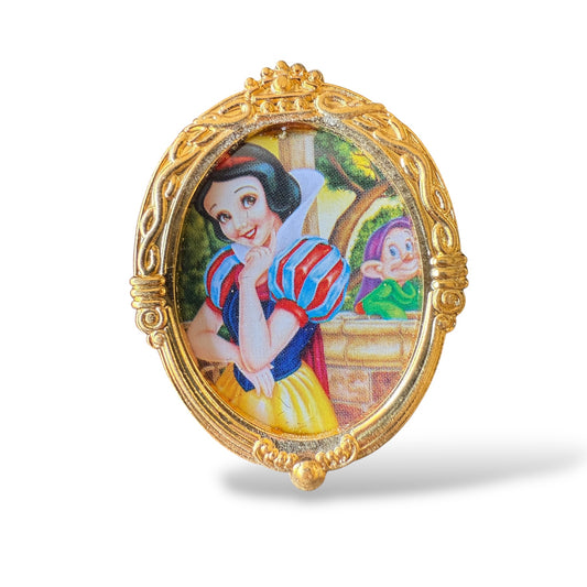 DLR Character of the Month Gold Frame Snow White Pin